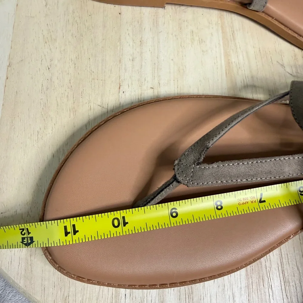 Torrid Womens Wide Width Gladiator Thong Sandals Taupe Brown Strappy Back Zip
